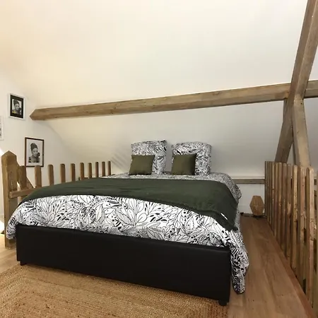 Maisonnette Du Bonheur - Vue Campagne - Baignoire Balneo 32 Jets - Lits Queen Size Holiday home *