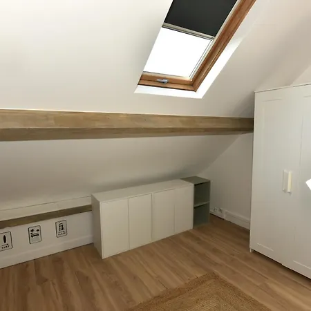 Maisonnette Du Bonheur - Vue Campagne - Baignoire Balneo 32 Jets - Lits Queen Size Holiday home Vadencourt (Aisne)