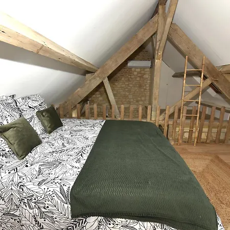Maisonnette Du Bonheur - Vue Campagne - Baignoire Balneo 32 Jets - Lits Queen Size Holiday home Vadencourt (Aisne)