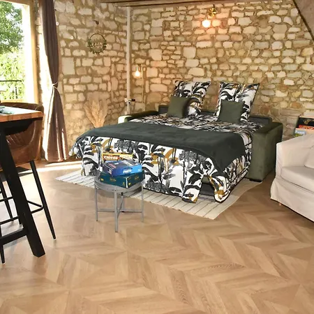 Holiday home Maisonnette Du Bonheur - Vue Campagne - Baignoire Balneo 32 Jets - Lits Queen Size Vadencourt (Aisne)
