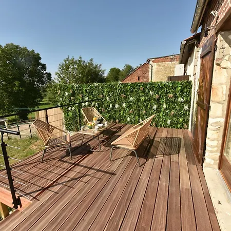 Holiday home Maisonnette Du Bonheur - Vue Campagne - Baignoire Balneo 32 Jets - Lits Queen Size