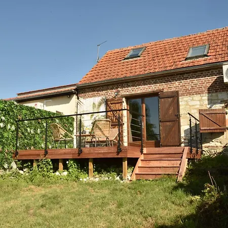 Maisonnette Du Bonheur - Vue Campagne - Baignoire Balneo 32 Jets - Lits Queen Size * Vadencourt (Aisne)