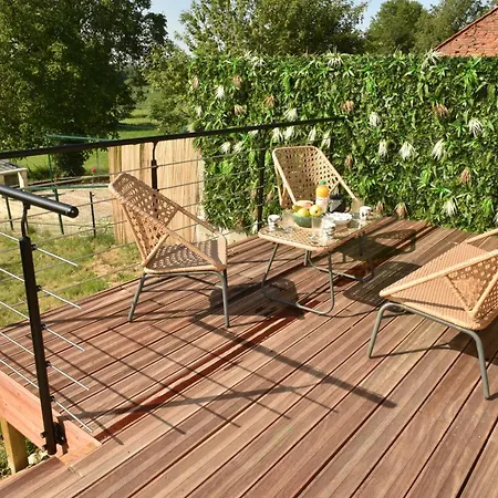 Maisonnette Du Bonheur - Vue Campagne - Baignoire Balneo 32 Jets - Lits Queen Size * Vadencourt (Aisne)